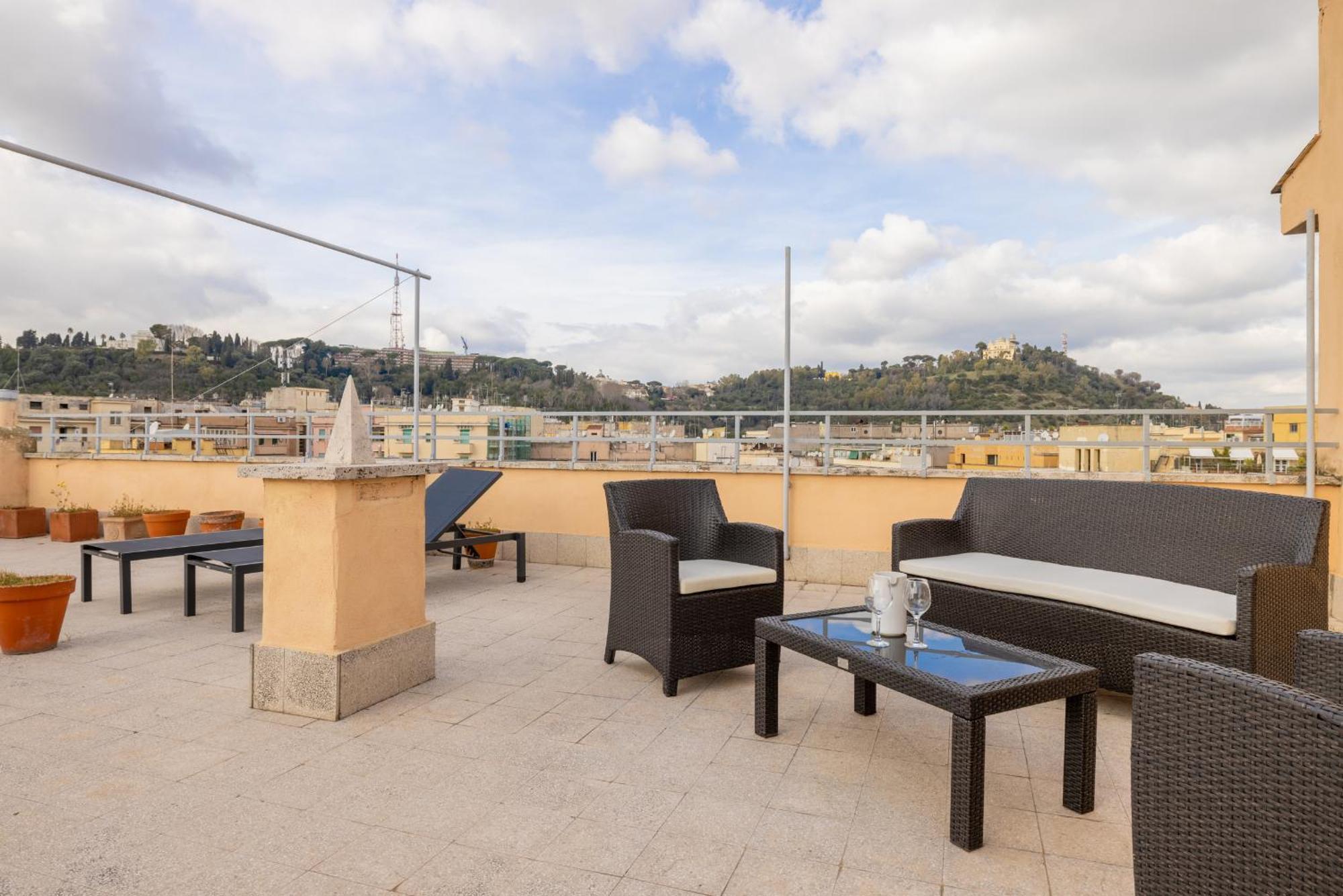Top Floor Apt With Rooftop Terrace Near St. Peter Roma Exterior foto